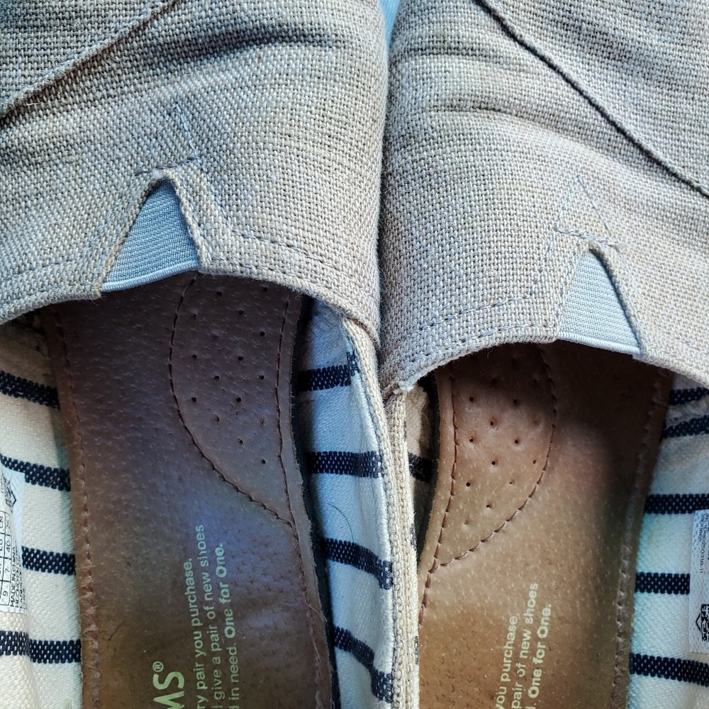 Canvas TOMS